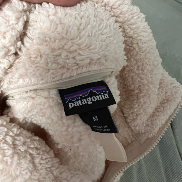 Patagonia light pink sweater - Picture 3 of 3